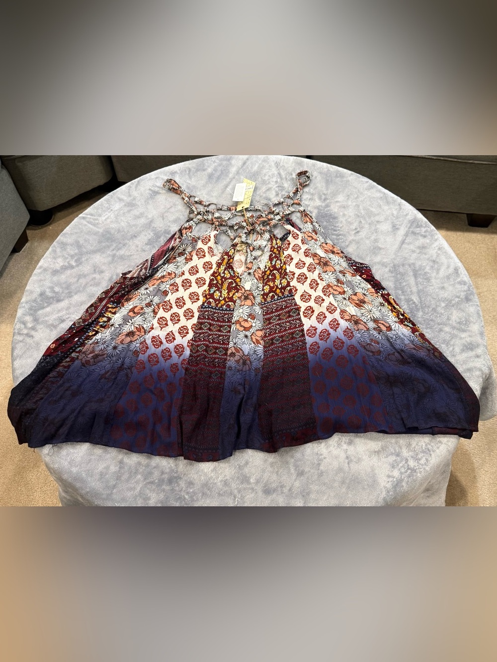Gimmicks (Buckle brand) Boho Floral Printed Tie-Back Tank Top in Large - NWT! - Picture 10 of 11